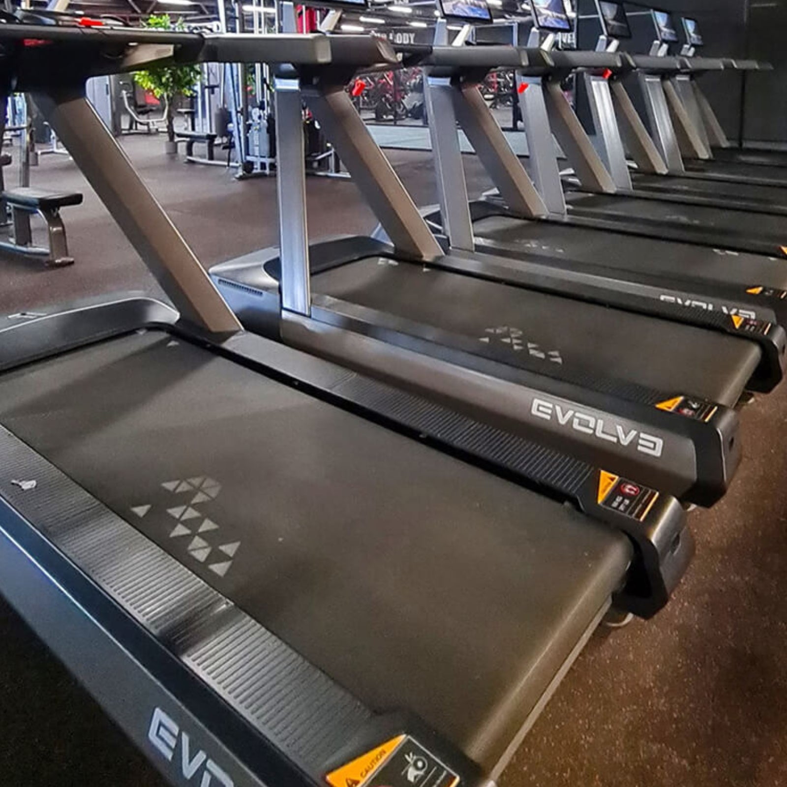 Evolve Fitness CT-215X-GR professionele loopband - grijs - met XL 21,5" 2K touchscreen entertainment console