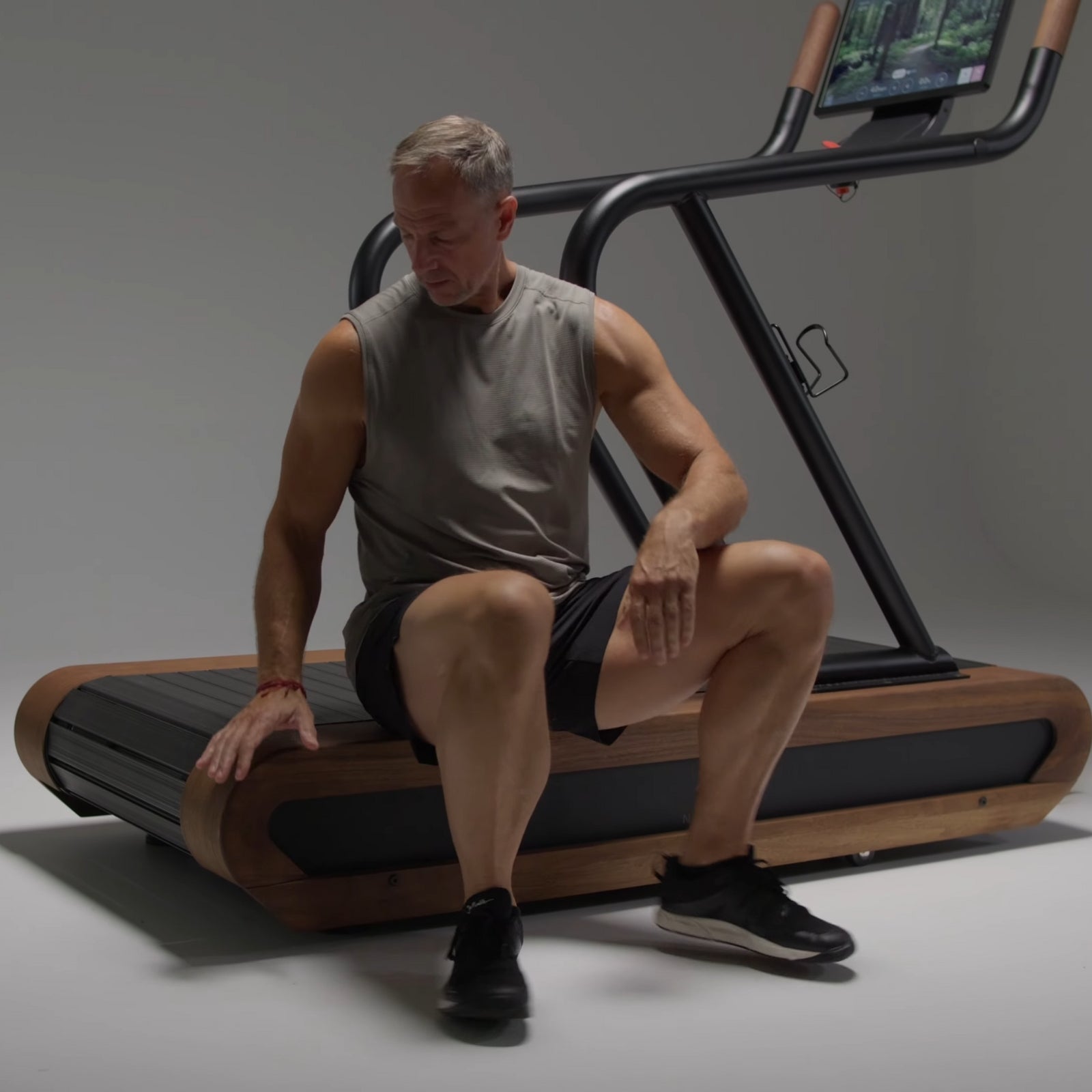 NOHRD Citius Walnoot houten loopband - notenhout - gratis installatie