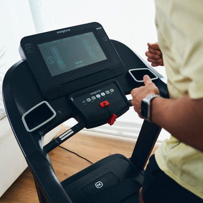 Bodytone Active Run 600 Smart Screen loopband - met entertainment console
