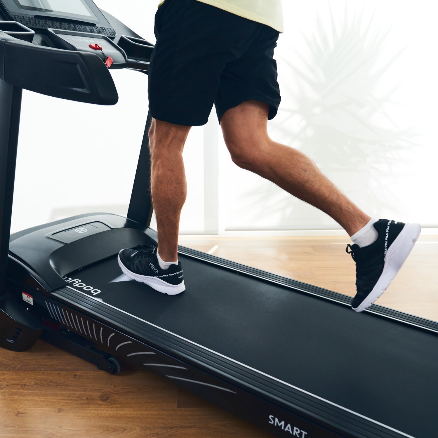 Bodytone Active Run 600 Smart Screen loopband - met entertainment console
