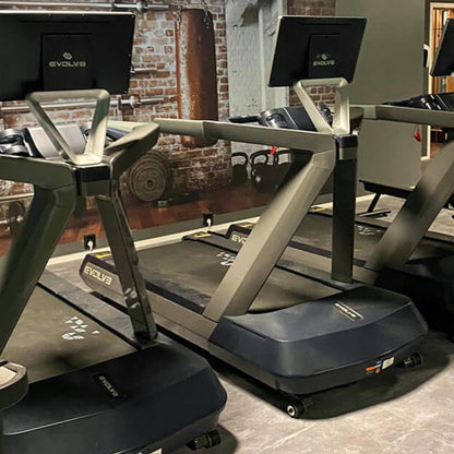 Evolve Fitness CT-215X-GR professionele loopband - grijs - met XL 21,5" 2K touchscreen entertainment console