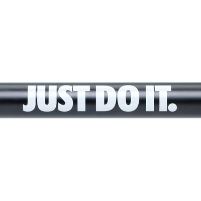 Nike Strength Coated Premium Barbell - 20 kg / Zwart "Just Do It"