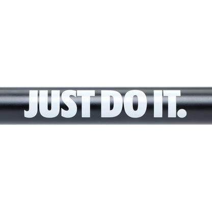 Nike Strength Coated Premium Barbell - 20 kg / Zwart "Just Do It"