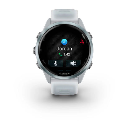 Garmin Forerunner 570 (42mm) Cloud blue aluminium met transparante whitestone/cloud blue band - Premium smartwatch voor hardlopen met AMOLED-scherm