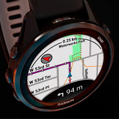 Garmin Forerunner 970 blanc - Montre connectée haut de gamme pour la course à pied avec écran AMOLED