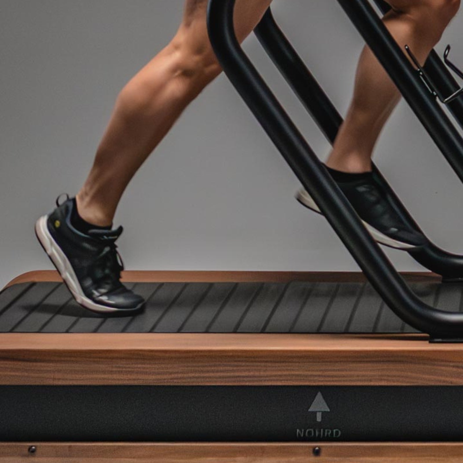 NOHRD Citius Walnoot houten loopband - notenhout - gratis installatie