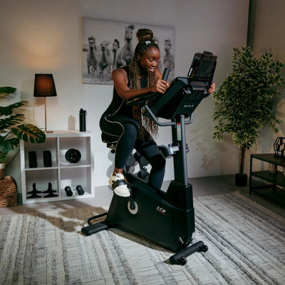 Vélo d’appartement Sole Fitness LCB / vélo d’appartement avec écran de divertissement tactile