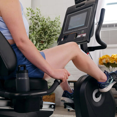 Vélo d’appartement semi-allongé Sole Fitness LCR - écran de divertissement tactile